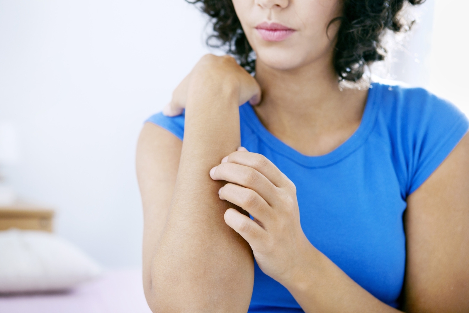 5 Common Symptoms and Causes of Urticaria (Hives)