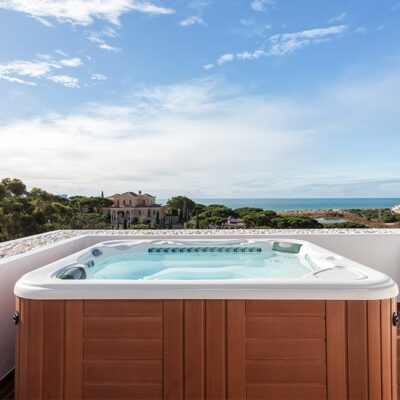 A Handy Guide on How to Buy a Hot Tub